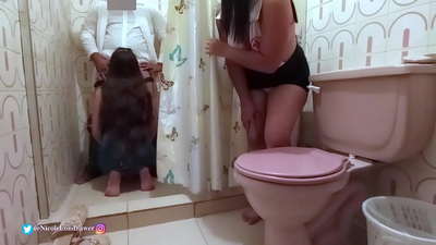 Sygeplejerske finder læge, der knepper patient på hospitalets badeværelse / DEL 1 / NicoleLondrawer / Chiquicandy